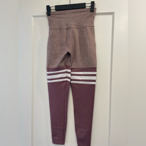 Bombshell Sportswear tights - Picture 2 of 5